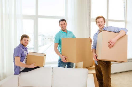 Local Soho moving solution for residential and commercial items